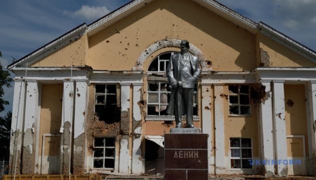 У Курську біженці з Суджі організували спонтанний мітинг, вимагаючи визнати стан війни.